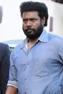 ஜுலியும் 4 பேரும்