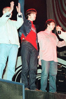 Oasis: Second Night Live at Knebworth Park