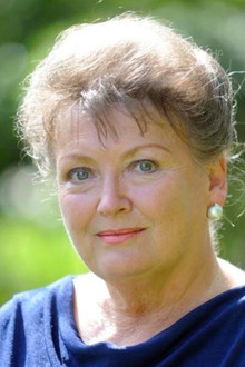 Photo of Sarah Badel