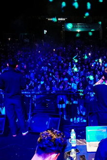 Oasis Bandung Live Forever