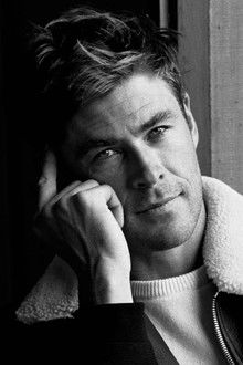 Photo of Chris Hemsworth