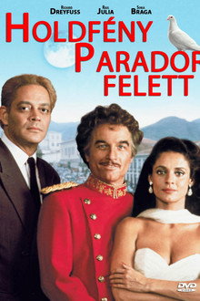 Holdfény Parador felett