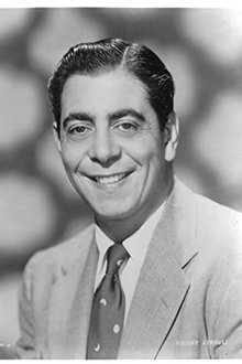 Photo of Robert Strauss