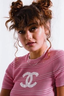 Photo of Ella Purnell
