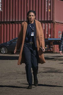 The Bay season 3 episode 3