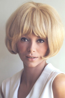 Photo of Mireille Darc