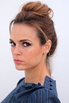 Photo of Erin Cahill