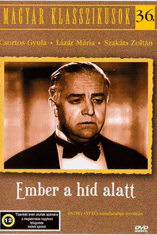 Ember a híd alatt