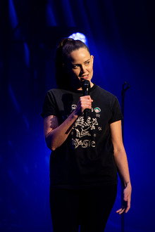 Zoë Coombs Marr: Bossy Bottom