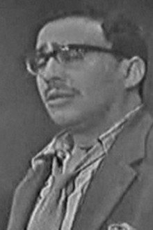 أنا وهي وسموّه