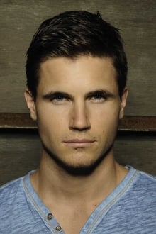 Robbie Amell profile picture