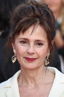 Photo of Anouk Grinberg
