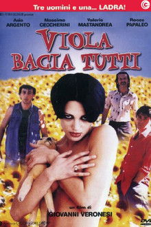 Viola bacia tutti