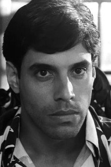 Matou a Família e Foi ao Cinema