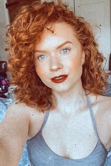 Photo of Holly Bluett