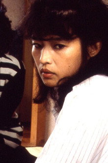 待ち濡れた女
