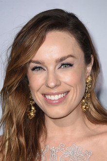 Photo of Jessica McNamee