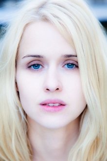 Photo of Lisa Henni