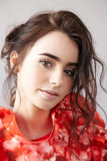 Photo of Lily Collins