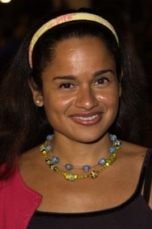 Photo of Tracy Vilar
