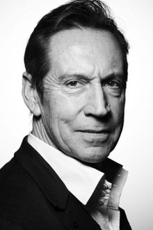 Photo of Jonathan Hyde