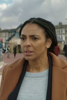 The Bay season 3 episode 1