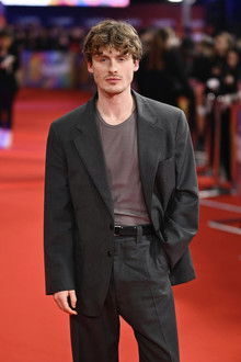 Photo of Giles Surridge