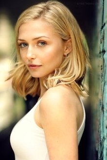 Photo of Sophie Simnett