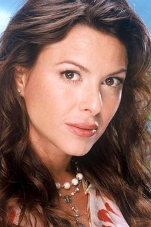 Photo of Kari Wuhrer
