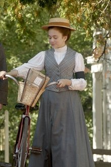 Anne-of-Green-Gables-Fire-&-Dew