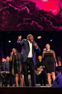 CeCe Winans, Marvin Winans, & Donnie McClurkin Live In Times Square
