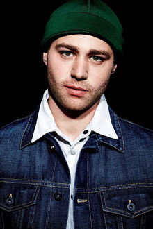 Photo of Emory Cohen