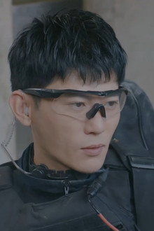学警出击