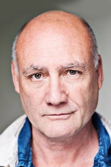 Photo of Robert Gwilym