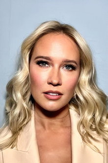 Photo of Anna Camp