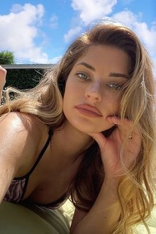 Photo of Hannah Stocking
