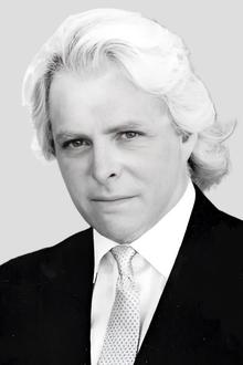 Photo of Richard Lynch