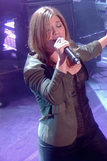 Kelly Clarkson: London Live