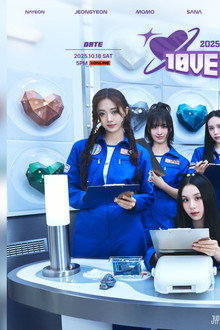 Beyond Live - 2025 TWICE FANMEETING [10VE UNIVERSE]