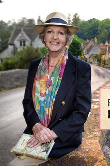 Penelope Keith's Hidden Villages