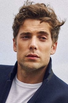 Photo of Dustin Milligan