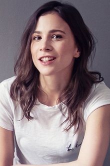 Photo of Aylin Tezel