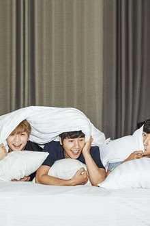 이불 밖은 위험해