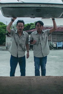 Sini Ada Hantu