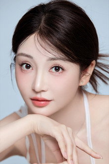 康亦涵