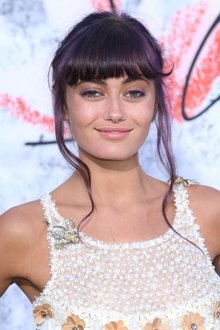 Photo of Ella Purnell