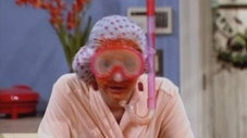 Hannah se met au parfum