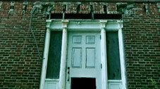 Le fantôme de l'asile abandonné