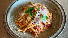 Macaroni au ragoût et oeufs à la neige