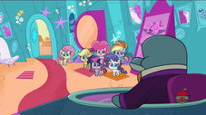 Rarity, star de la télé / Fluttershy championne